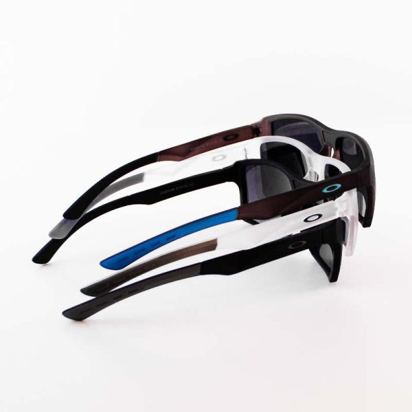 عینک آفتابی زنانه و مردانه پلاریزه برند Oakley مدل WG83106 ||تست مجازی روی چهره قبل از خرید||