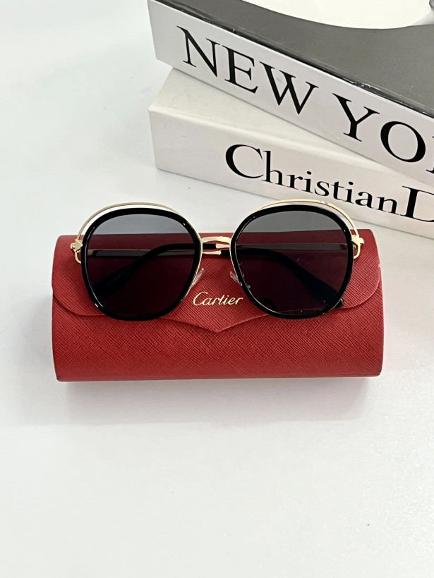 عینک آفتابی زنانه UV400 برند Gucci کد ۱۶۵||تست مجازی روی چهره قبل از خرید||
